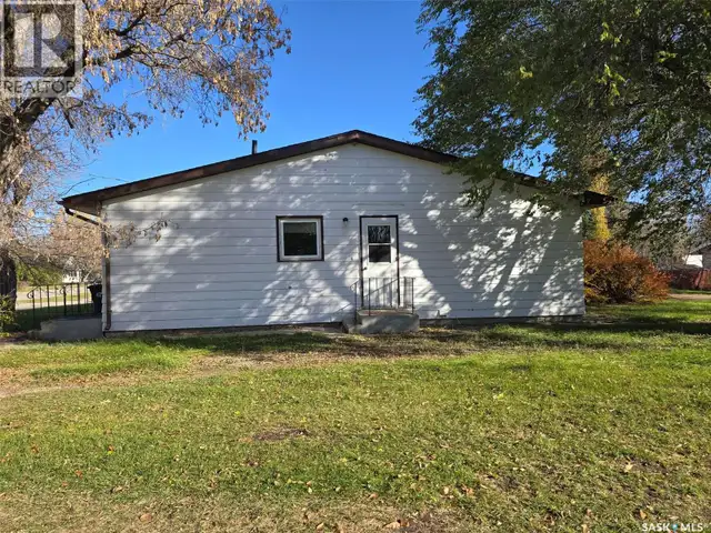 413 - 415 Calgary STREET Broadview, Saskatchewan in Houses for Sale in Regina - Image 5
