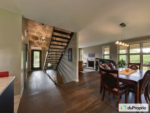 $895,000 - 2 Storey for sale in Hatley — photo 2