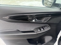 This CHEVROLET TRAILBLAZER delivers a 1.3 Liter DOHC Turbo engine powering this Automatic transmissi... (image 8)