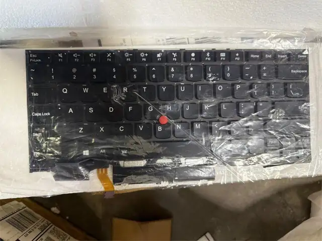 WE DELIVER - Laptop US Keyboard Compatible for Lenovo Thinkpad.. in Desks in Markham / York Region - Image 4