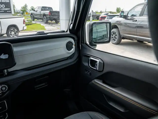 2026 Jeep Wrangler Sahara in Cars & Trucks in Barrie - Image 30