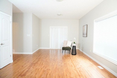 2 Bedroom for rent in Grand Bend - Great for Seniors 4