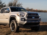 CARGET AUTOMOTIVE is thrilled to offer this 2021 Toyota Tacoma Double Cab, a rugged midsize pickup o... (image 4)