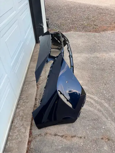 2021-2024 Toyota Venza Front Bumper Cover Used OEM has small crack beside headlight that has been re...