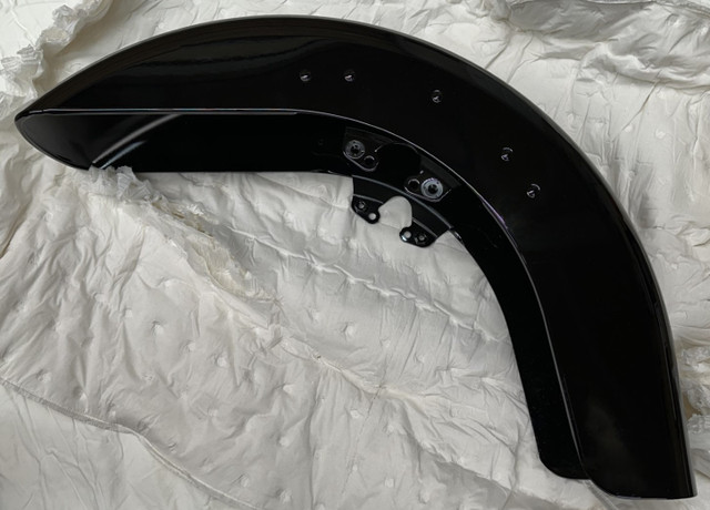 Brand New Genuine Harley Davidson OEM Vivid Black front fender. in Other in Saskatoon
