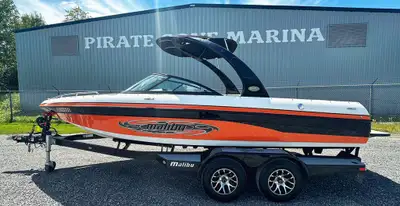 2006 Malibu Wakesetter 21 LX – PC2157A The 2006 Malibu Wakesetter 21 LX is a 21-foot wakeboard boat...
