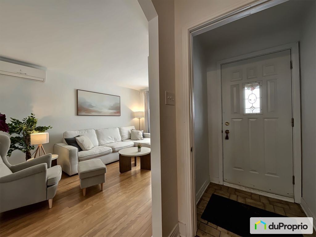 $599,000 - Bungalow for sale in Laval-des-Rapides — photo 3