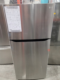 Réfrigérateur LG à congélateur supérieur en acier inoxydable