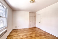 Akelius two bedroom apartment for rent. Located near Snowdon in the Cote-des-Neiges neighborhood, Mo... (image 4)