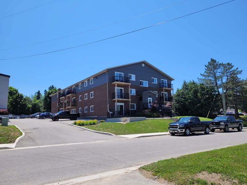 2 Bedroom Condo in FERGUS Long Term Rentals Guelph Kijiji