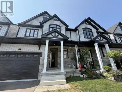 Charming Townhome in The Blue Mountains - A Year-Round Retreat. Welcome to your dream home and perfe...