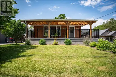 Located in the heart of Simcoe, Ontario, this spacious 3-bedroom, 2-bathroom home offers modern upda...