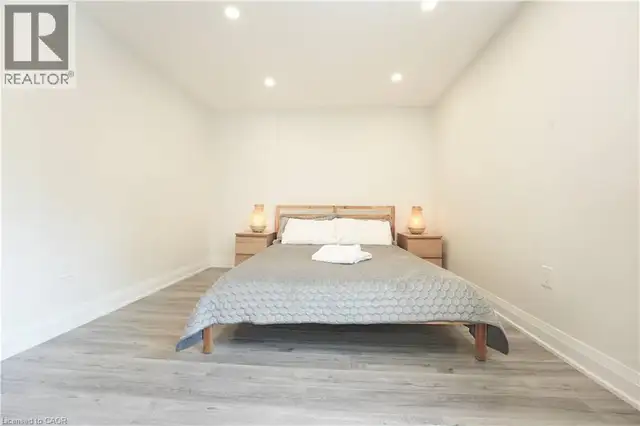 136 JANSEN Avenue Kitchener, Ontario in Long Term Rentals in Kitchener / Waterloo - Image 20