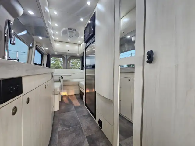 2022 Pleasure Way Pleateau TS in RVs & Motorhomes in Moncton - Image 9