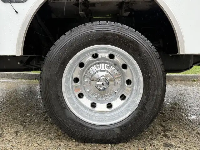 2024 Ram 5500 Heavy Duty Laramie 4x4 Crew Cab Cummins Service Tr in Heavy Trucks in Regina - Image 67