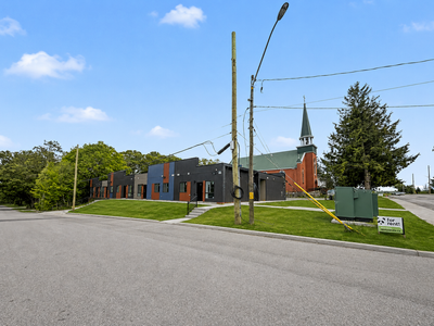 Brand-New 1 Bedroom Apartment | Georgian Bay Lifestyle Welcome to 199 Pine Street, a beautifully res...