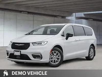 This Chrysler Pacifica delivers a Regular Unleaded V-6 3.6 L/220 engine powering this Automatic tran...