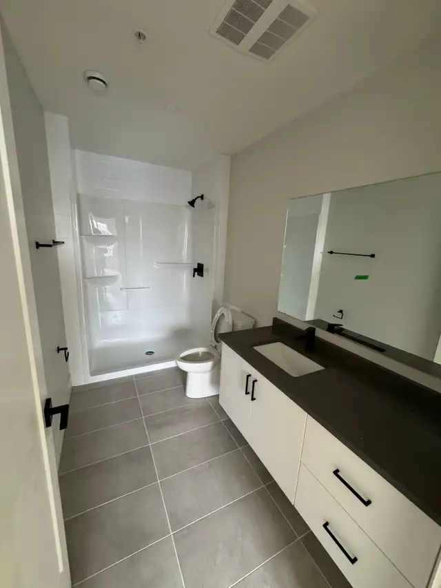 Modern 2 Bedroom Corner in the Heart of Halifax in Long Term Rentals in City of Halifax - Image 12