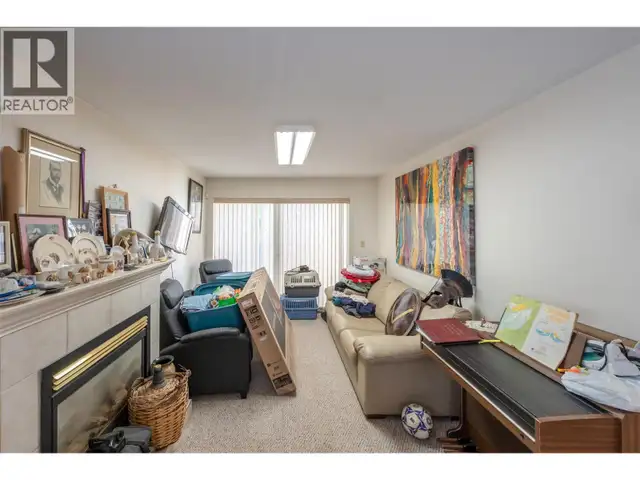 3935 Lakeside Road Penticton, British Columbia in Houses for Sale in Penticton - Image 27