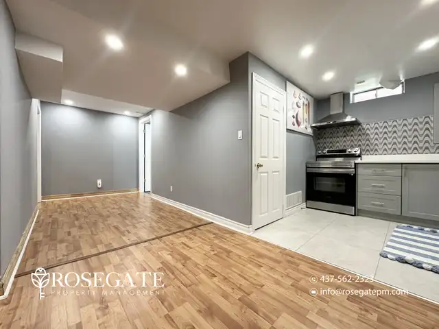 1-Bedroom Basement Apartment in Aurora | 800 Sq. Ft. + Internet  in Long Term Rentals in Markham / York Region - Image 6