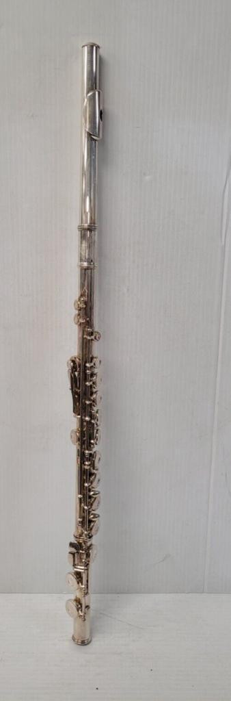 (I-2626) Gemeinhardt 2SP Student Flute in Woodwind in Calgary - Image 3