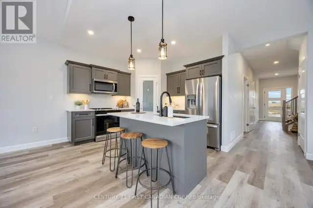 9 POSTMA CRESCENT North Middlesex (Ailsa Craig), Ontario in Houses for Sale in Grand Bend - Image 14