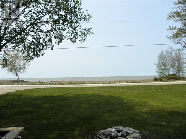 9774 LAKE Road Kettle Point, Ontario in Houses for Sale in Sarnia - Image 2