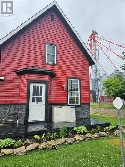 23 RAILWAY Street Hagersville, Ontario