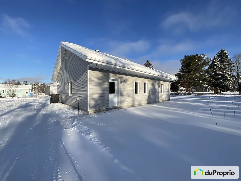 $479,000 - Bungalow for sale in St-Elie-de-Caxton — photo 2