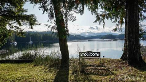 969 Whaletown Rd in Houses for Sale in Campbell River - Image 3
