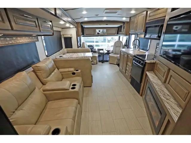 2020 Forest River FR3 34 DS Classe A VR / RV 2 Extension + Foyer in RVs & Motorhomes in Laval / North Shore - Image 10
