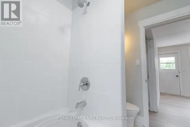 29 ERIE STREET Port Colborne (Main Street), Ontario in Houses for Sale in St. Catharines - Image 22