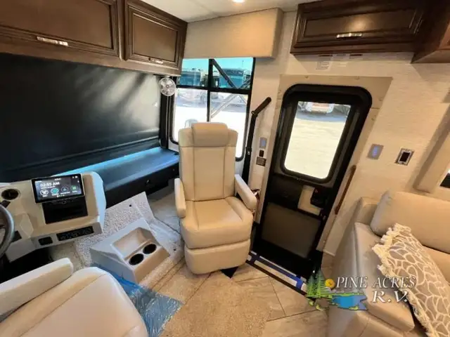 2024 Newmar Bay Star Sport 2912 Gas Full Wall Slide Out+1 more in RVs & Motorhomes in Moncton - Image 18