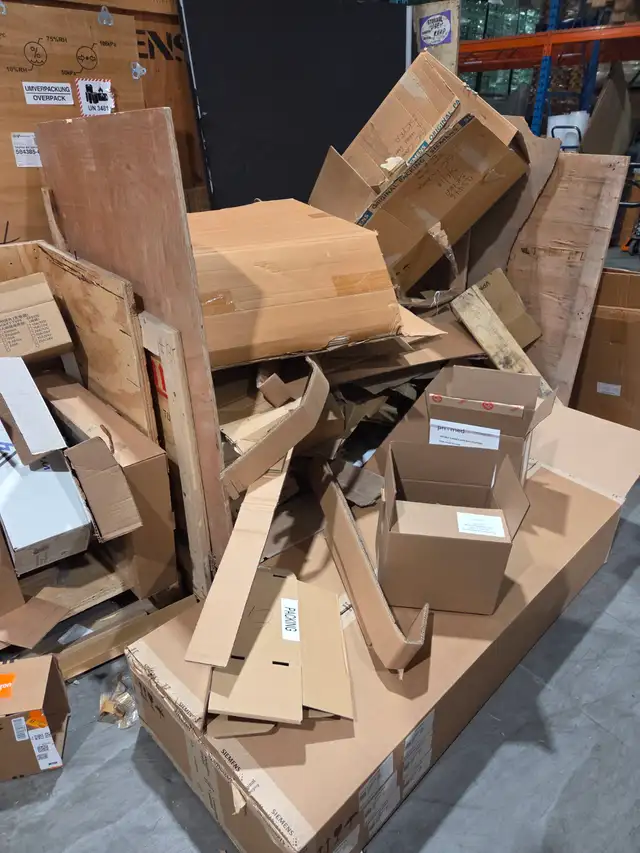 Free boxes for moving and storage while supplies last in Free Stuff in City of Toronto - Image 3