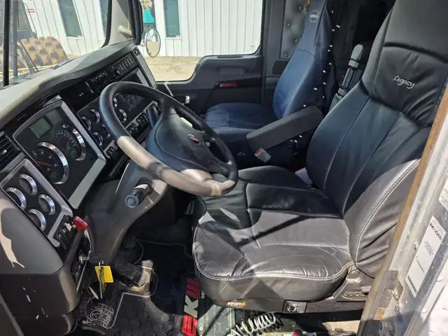 2014 KENWORTH T800 in Heavy Trucks in Saskatoon - Image 22
