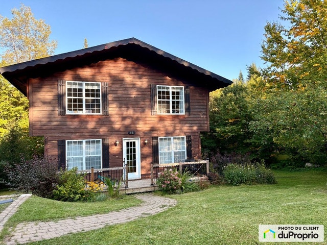 $699,000 - 2 Storey for sale in Lac-Beauport — photo 1