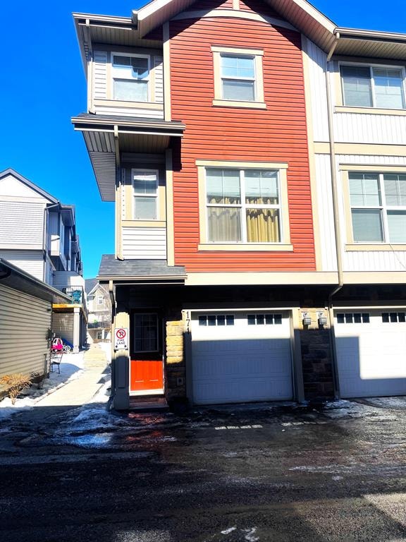 3 BR – Spacious Townhouse with Attached Tandem Garage 4