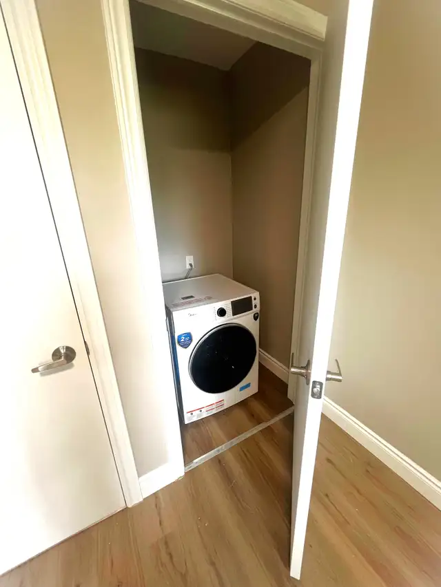 1 Month Free | Renovated 1-Bedroom | In-Suite Laundry | Balcony in Long Term Rentals in Sarnia - Image 15