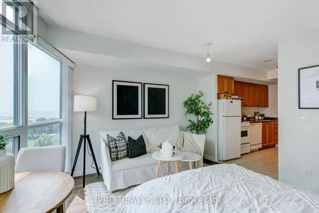 1407 - 219 FORT YORK BOULEVARD Toronto (Niagara), Ontario in Condos for Sale in City of Toronto - Image 3