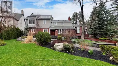 8 MEAD COURT Toronto (St. Andrew-Windfields), Ontario
