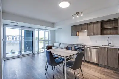 One Plus Den Furnished unit Furnished 2 BR unit – Available June 1st!