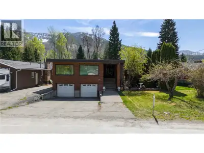 This unique 3-bedroom, 2-bathroom home is nestled in a private location just minutes from Fernie, of...