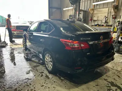 26-2919-19 Nissan Sentra SV 81645 KM AIR BAGS OK , AUTO EN MARCHE , AUTO ACCIDENTE V.G.A , ,VOIR PLU...