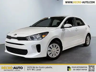 RÉGULATEUR DE VITESSE SIÈGES CHAUFFANTS COMMANDES AU VOLANT USB PORTS CAMÉRA DE RECUL CONNECTIVITÉ U...