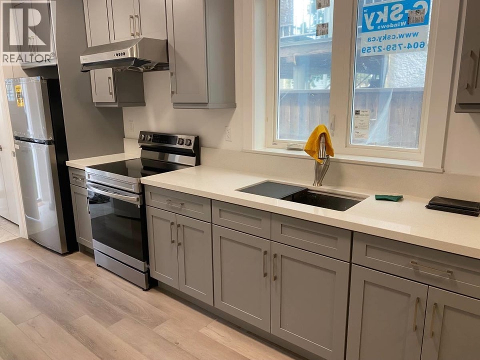 ground floor-2362 RUPERT STREET Vancouver, British Columbia 2