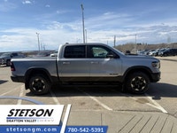 2020 RAM 1500 Sport/Rebel 4x4 | EcoDiesel | Panoramic Sunroof | Leather | Crew CabBold styling, dies... (image 4)