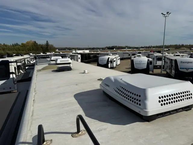 2024 Forest River RIVERSTONE 421 FK in Travel Trailers & Campers in St. Albert - Image 24