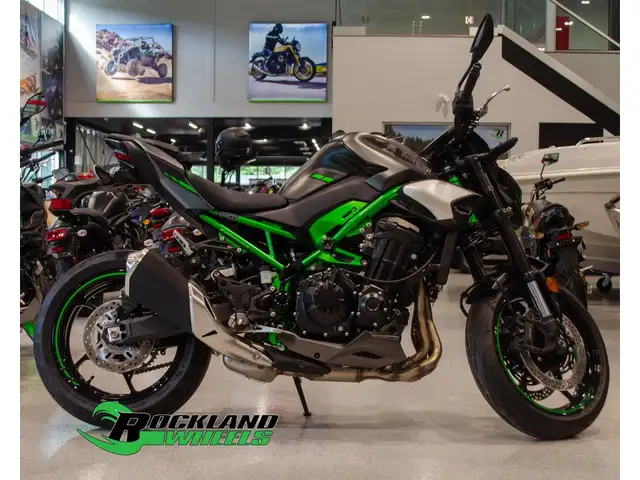 2025 Kawasaki Z900 in Street, Cruisers & Choppers in Ottawa - Image 9