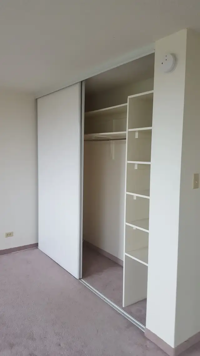 Chateau 100 - Spacious Bachelor for July 1st62864379566721124