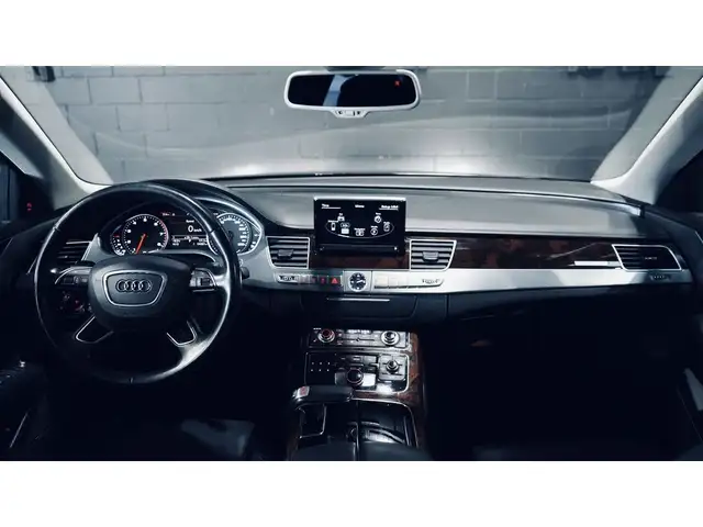 2014 Audi A8 L PANO/360CAM/NAV/20 IN RIMS/DRIVE ASSIST/BOSE in Cars & Trucks in Mississauga / Peel Region - Image 41